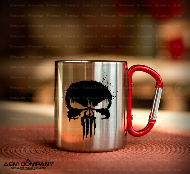 Железная кружка с карабином PUNISHER Железная кружка с карабином PUNISHER