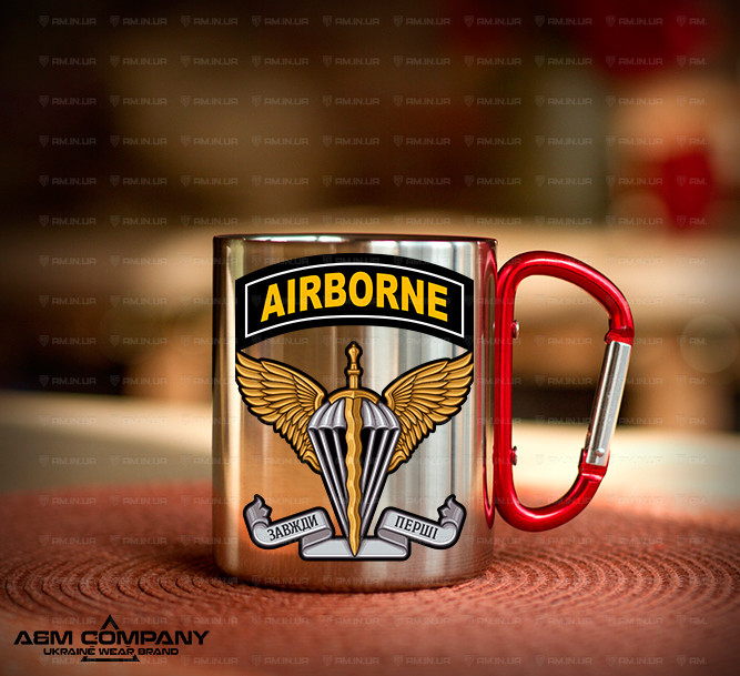 Железная кружка с карабином AIRBORNE